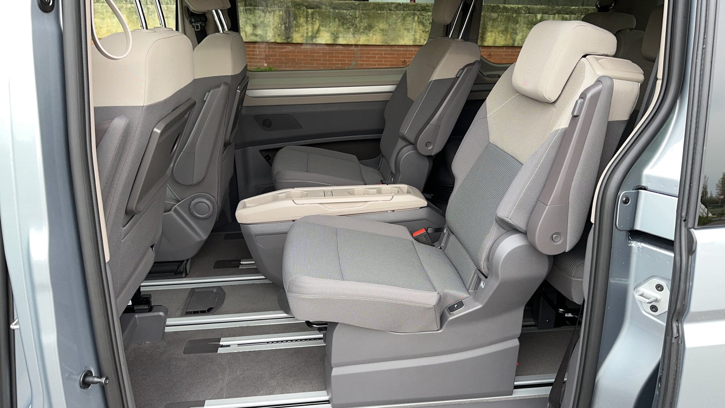 VW Multivan LONG -7 míst